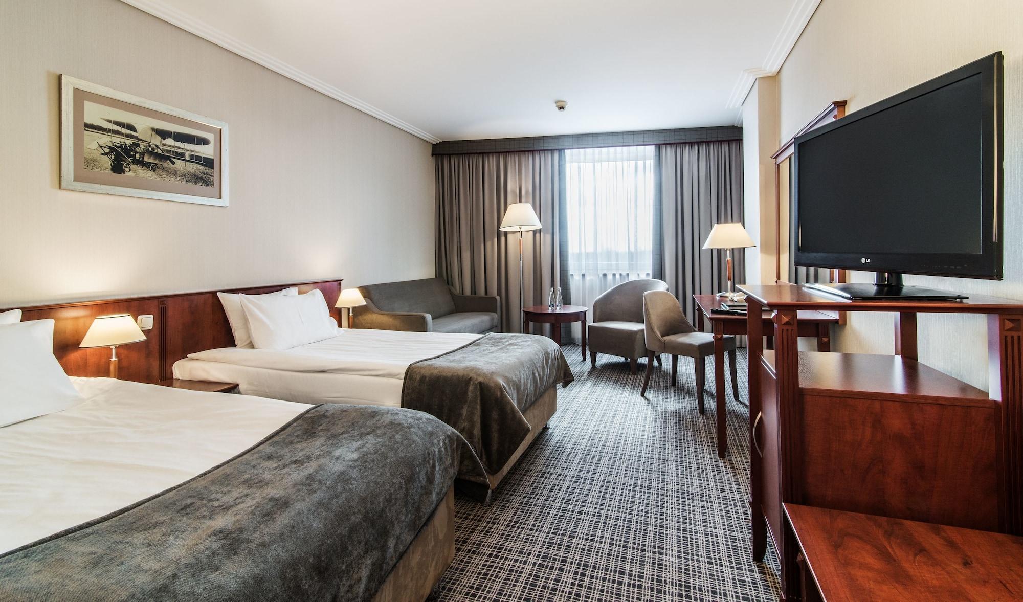 Airport Okecie Hotel