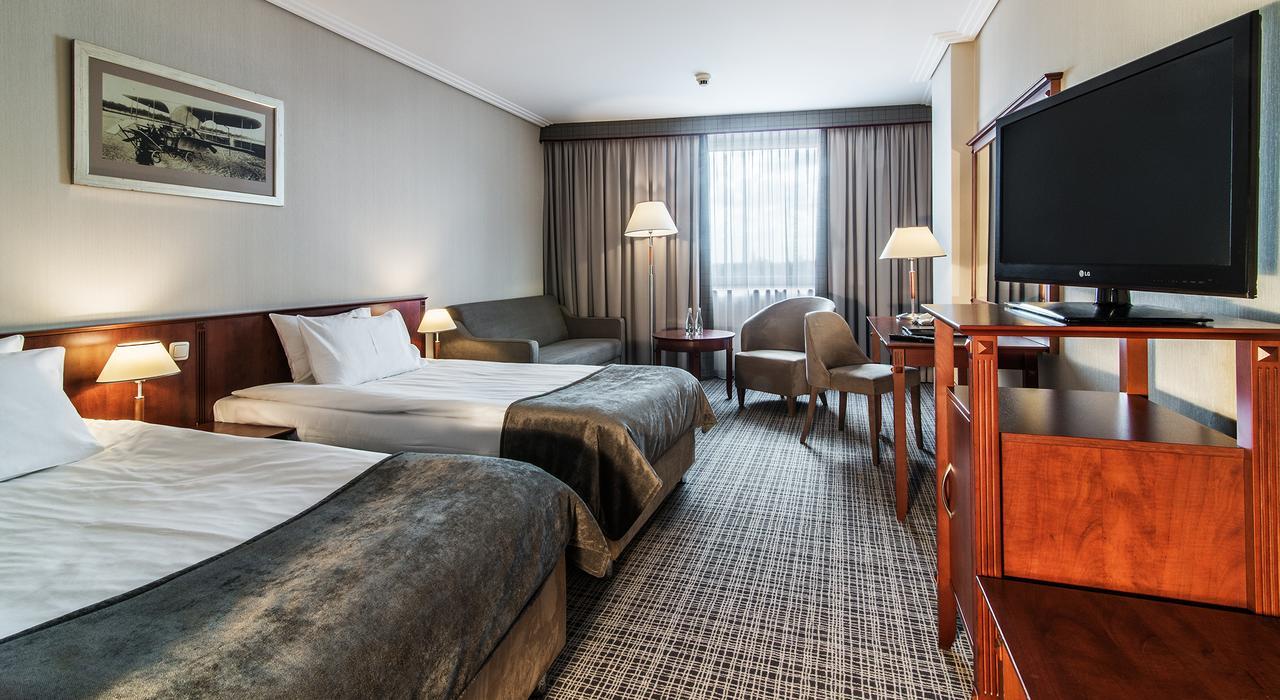 Hotel Airport Okecie 4*