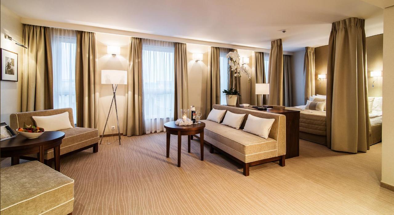 Hotell Airport Okecie