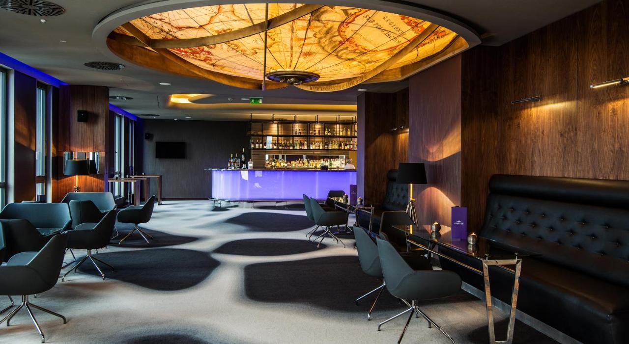 Airport Okecie Hotell 4*